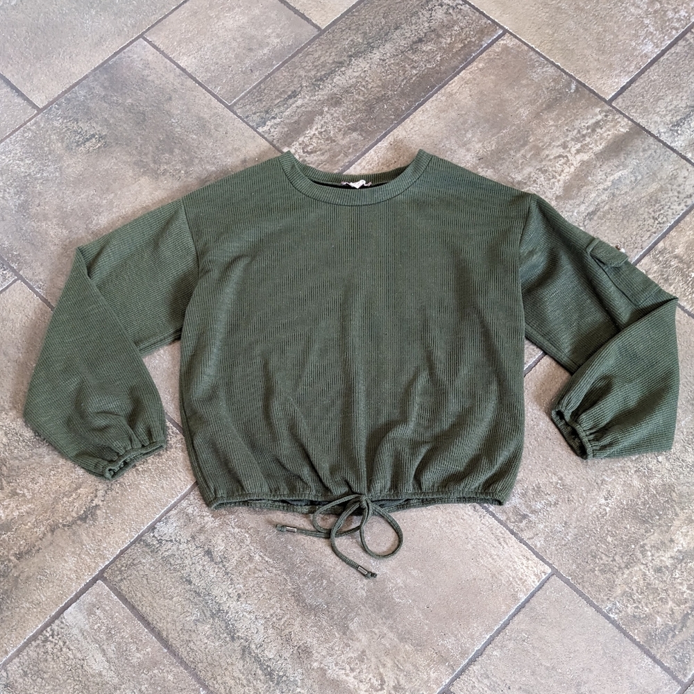 Rabbit Rose Ribbed Long Sleeve Crop Top Size M Army Green